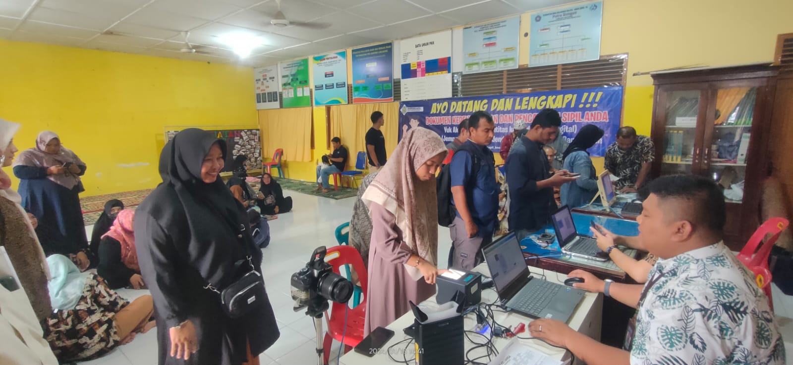 Perekaman KTP Jadi Layanan Paling Diminati Warga Lamlagang pada Program Jebol Disdukcapil