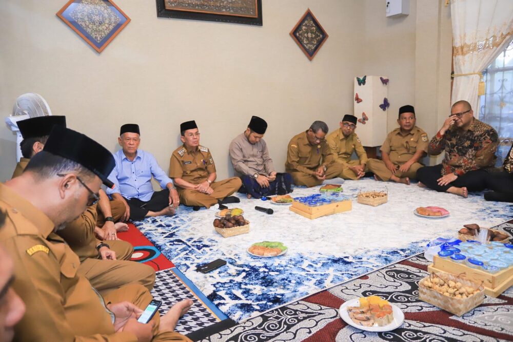 Pj Walikota Kunjungan Takziah ke Rumah Alm Arie Maula Kafka
