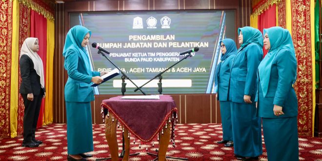 Ayu Marzuki Lantik Tiga Ketua TP PKK dan Bunda PAUD Kabupaten