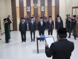 Pj Bupati Aceh Besar Lantik Komisioner KIP Aceh Besar