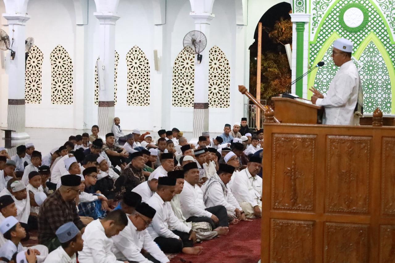 Hadiri Peringatan Isra Miraj, Sekda Aceh Besar Ajak Masyarakat Mantapkan Shalat Lima Waktu