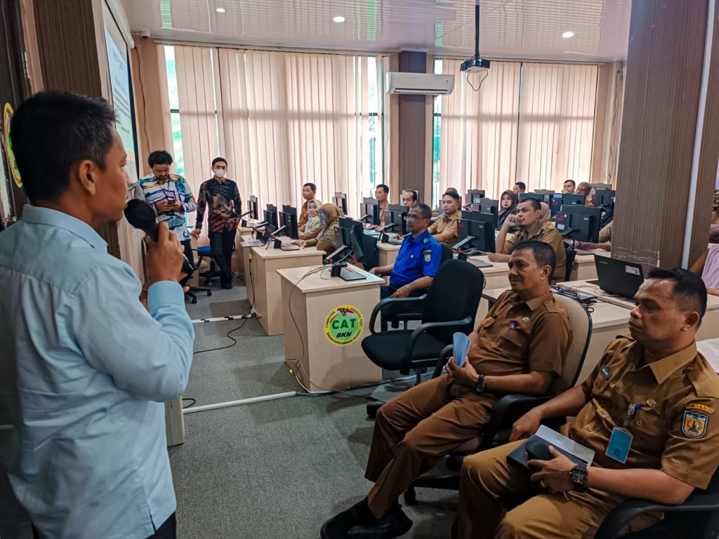 30 PNS Pemko Banda Aceh Ikuti Kegiatan Uji Butir Soal Ujian Dinas Dan UPKP Dengan Metode CAT BKN