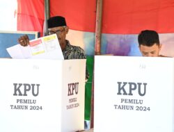 Wakili Pj Bupati, Sekda Aceh Besar Monitoring PSU di TPS 1 Gampong Teubaluy