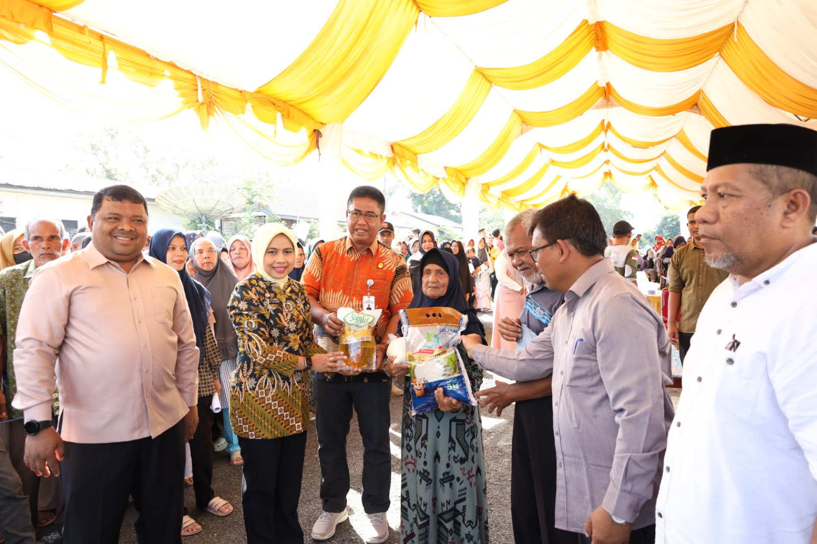 Pemkab dan Kejari Aceh Besar Gelar Pasar Murah untuk Warga Kota Jantho