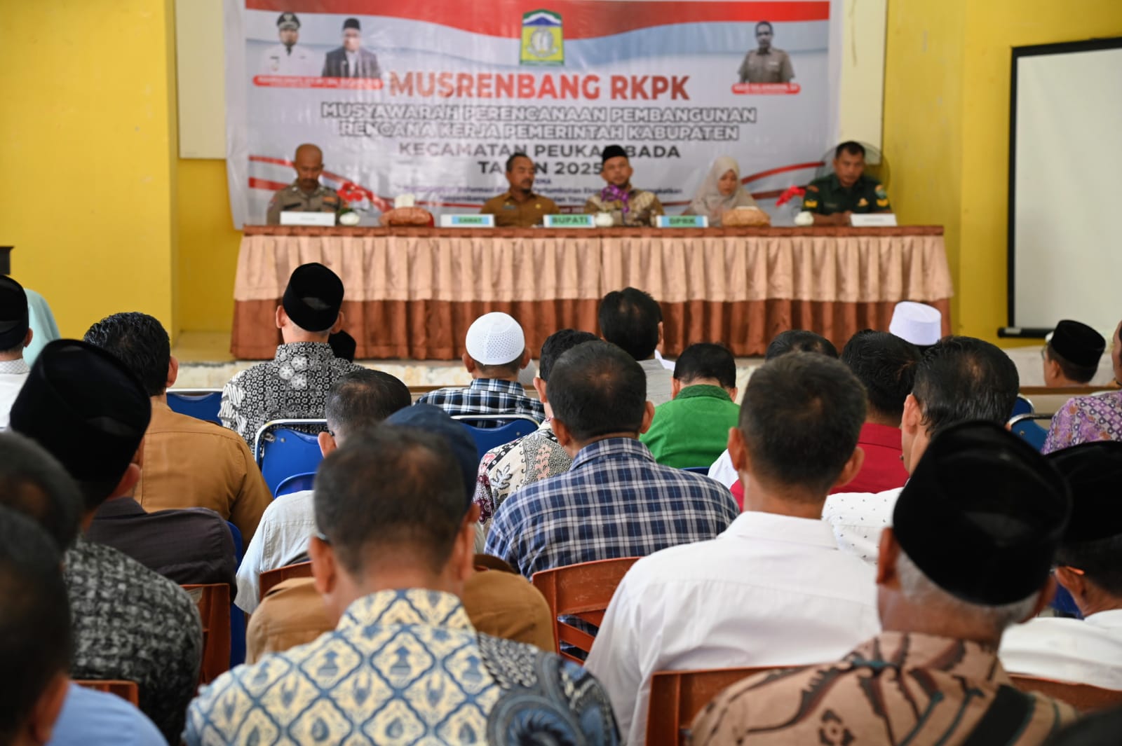 Musrenbang di Peukan Bada, Asisten II Sekda Aceh Besar Tegaskan Pentingnya Usulan Program yang Bermanfaat