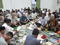 Kasatpol PP dan WH Aceh Besar Hadiri Khanduri Nuzulul Quran di Lampermai