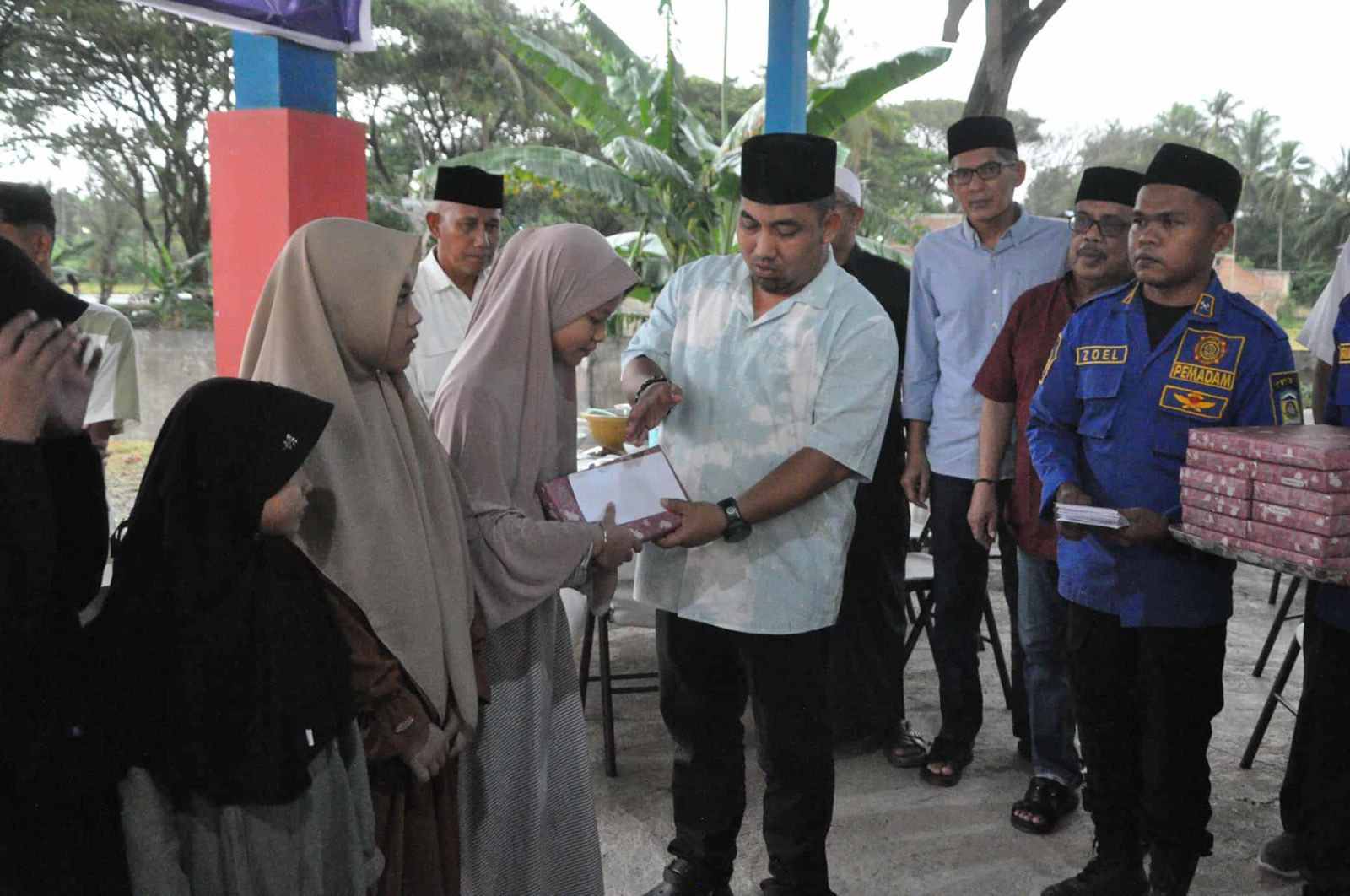 Peringati HUT ke-105 Damkar, Pj Bupati Santuni Anak Yatim