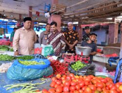 Usai Tinjau Pangan Murah, Sekda Sulaimi Pantau Pasar Tradisional Seulimeum