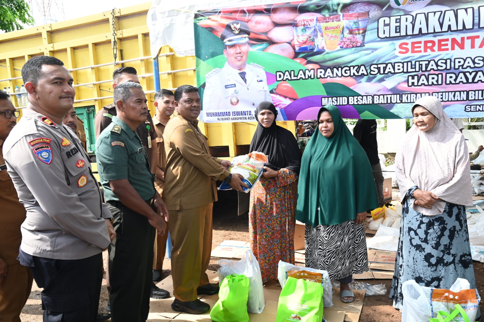 Pemkab Aceh Besar Gelar Pangan Murah Serentak Nasional di Darul Kamal