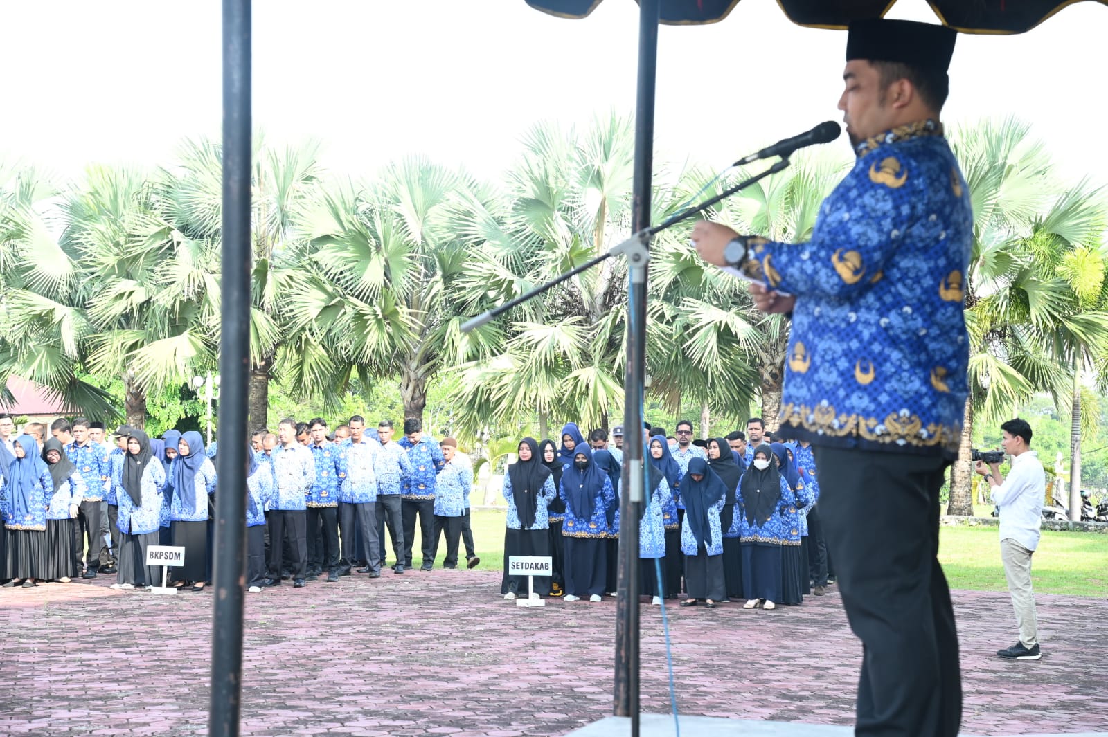 Pj Bupati Aceh Besar Minta ASN Tingkatkan Semangat Kerja dan Pengabdian