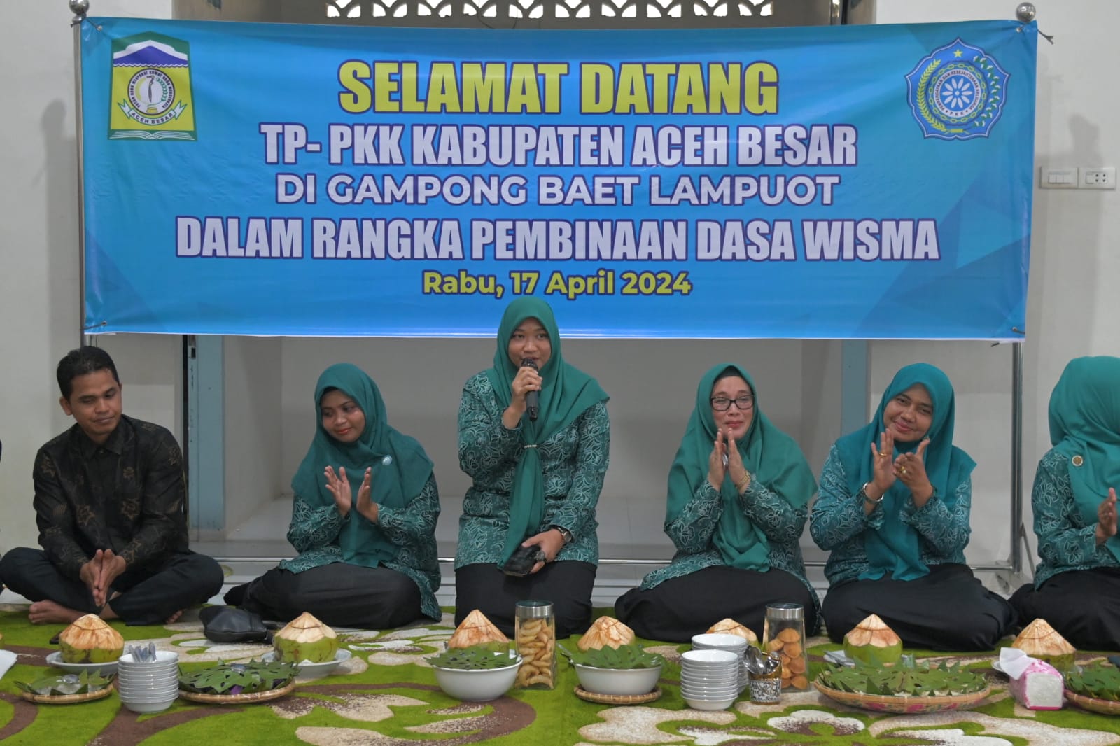 Pj Ketua TP-PKK Aceh Besar Buka Pembinaan Dasawisma di Gampong Baet Lampuot
