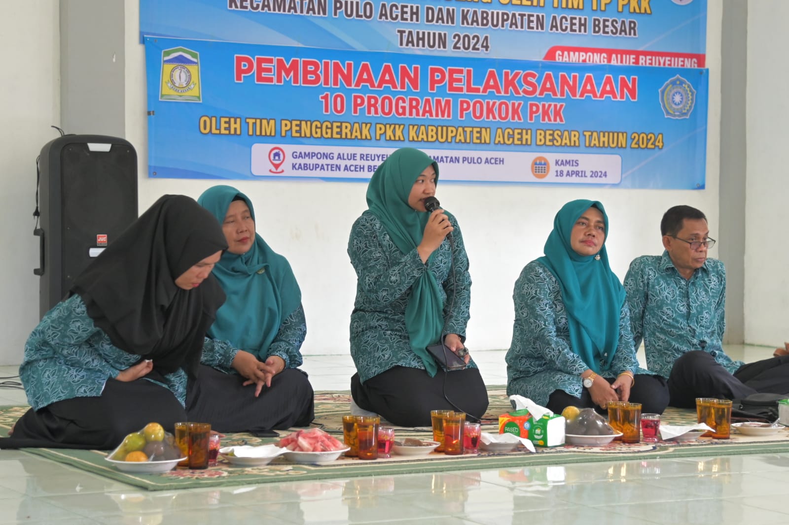 Pj Ketua TP PKK Aceh Besar Bina PKK Gampong Alue Reuyeueng Pulo Aceh
