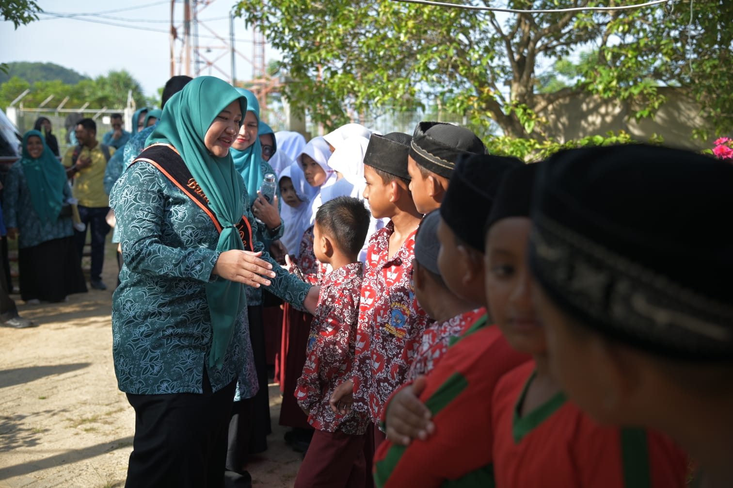 Bunda PAUD Aceh Besar Kunjungi SDN Kandang Pulo Aceh