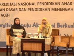 Bunda PAUD Aceh Besar Cut Rezky Isi Materi Pada Rakorda BAN-PDM Dihadapan Bunda PAUD Se-Aceh
