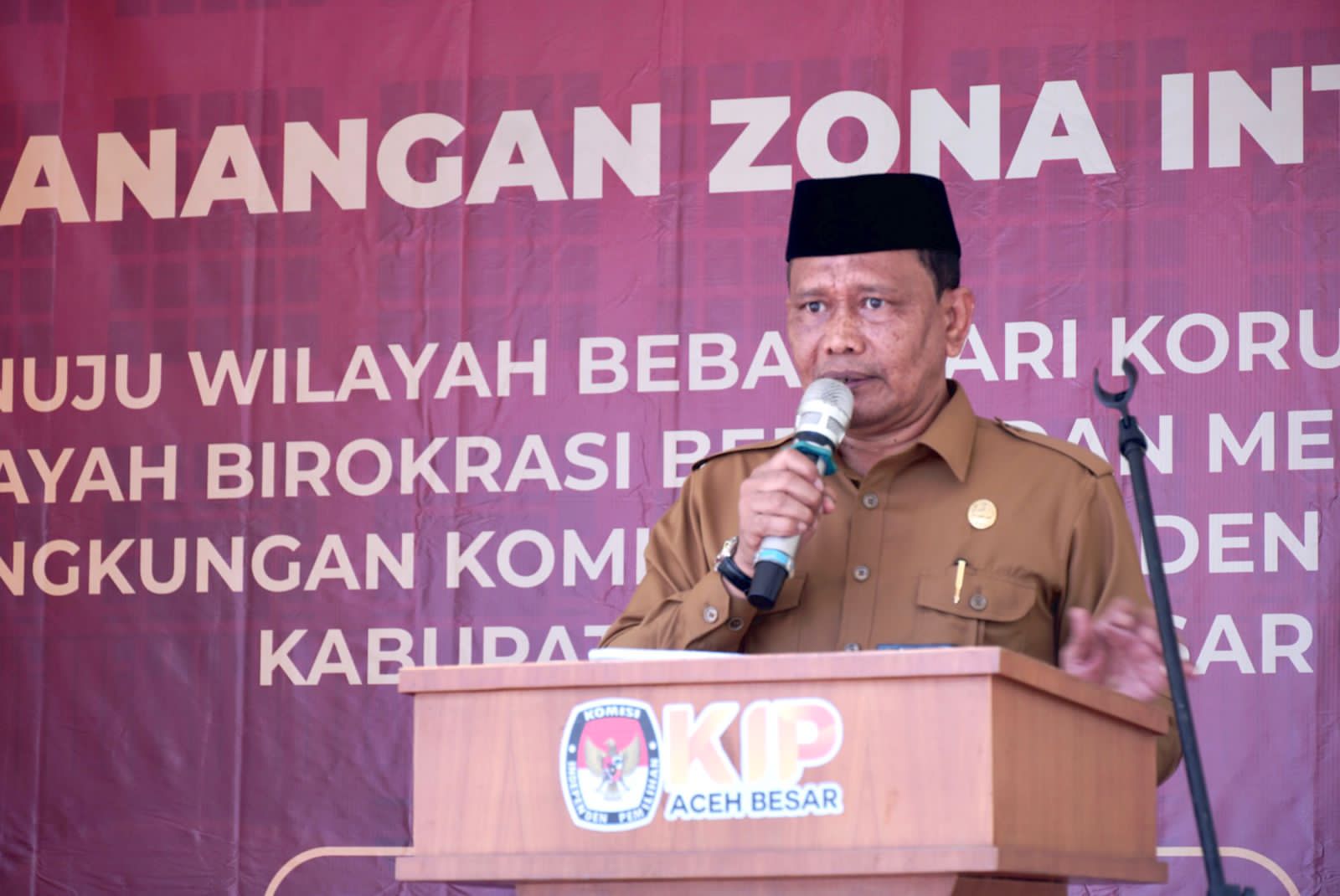 Wakili Pj Bupati Aceh Besar, Staf Ahli Hadiri Deklarasi Pencanangan Zona Integritas Wilayah Bebas Korupsi