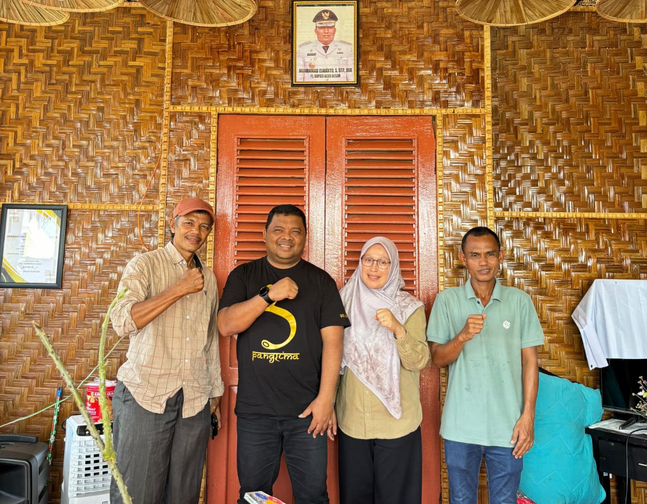Sekda Sulaimi Tinjau Stand TTG Aceh Besar di Nagan Raya, Minta Jajaran Pemkab Mendukung Penuh