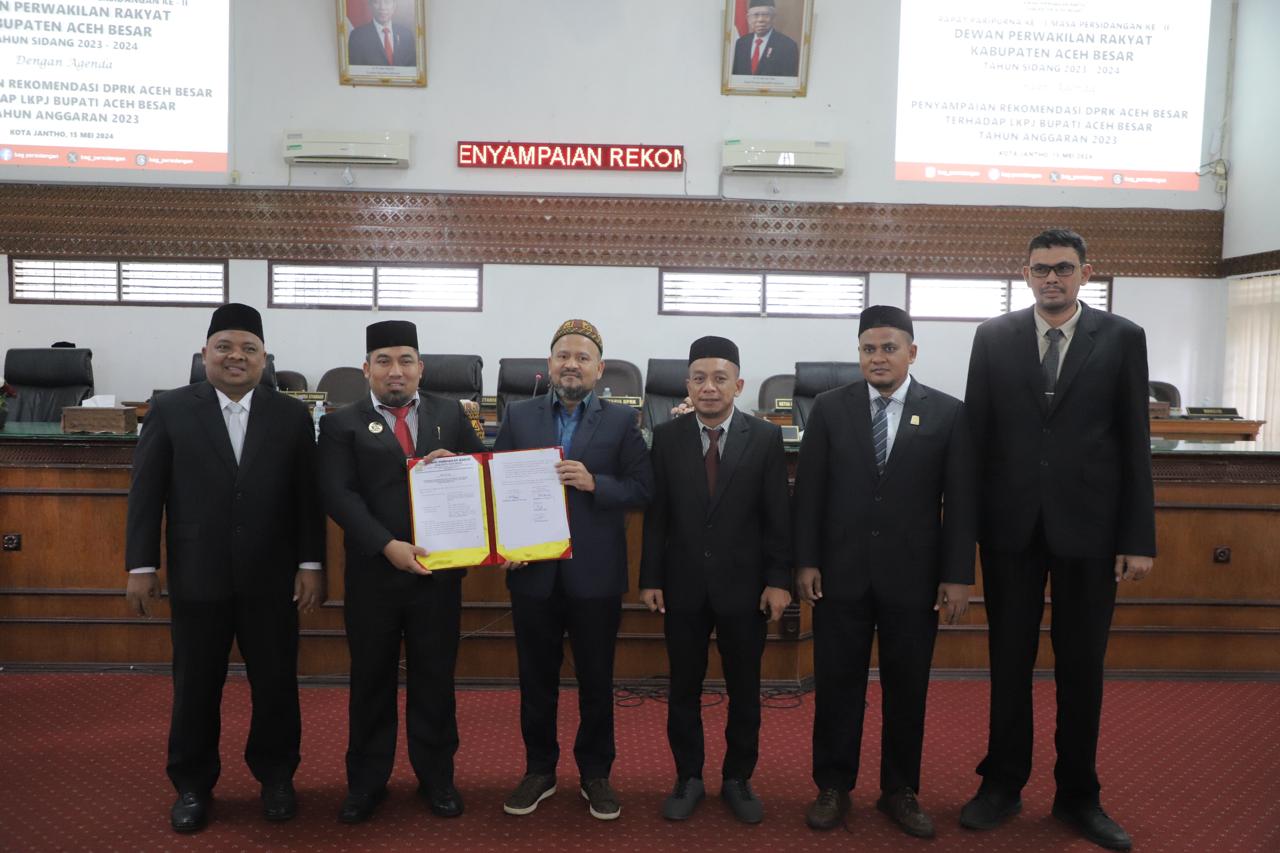 DPRK Aceh Besar Terima Rekomendasi terhadap LKPJ Bupati Aceh Besar TA 2023