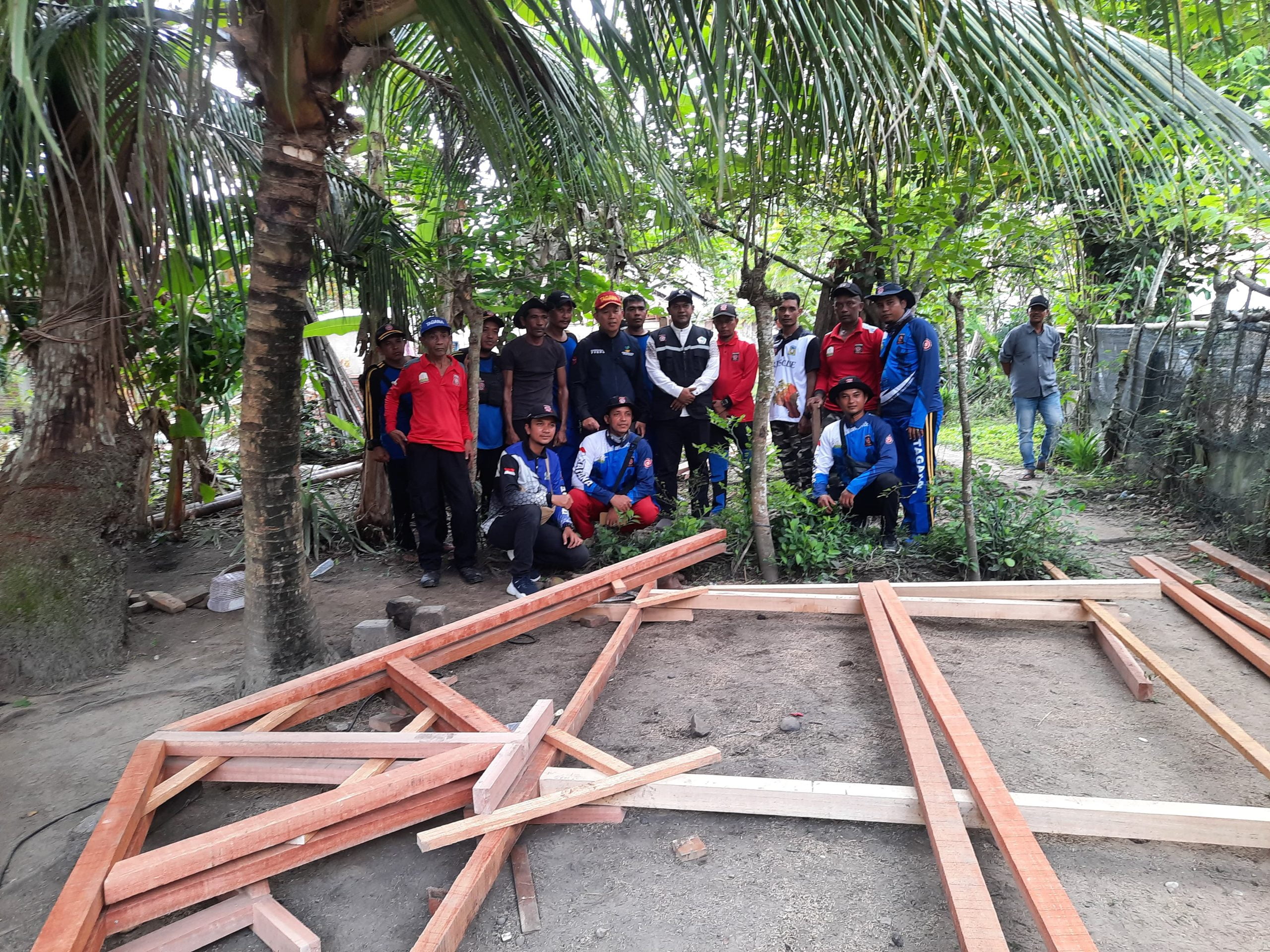 Meriahkan HUT Ke-20, Tagana Aceh Besar Kerja Sosial di Aceh Utara