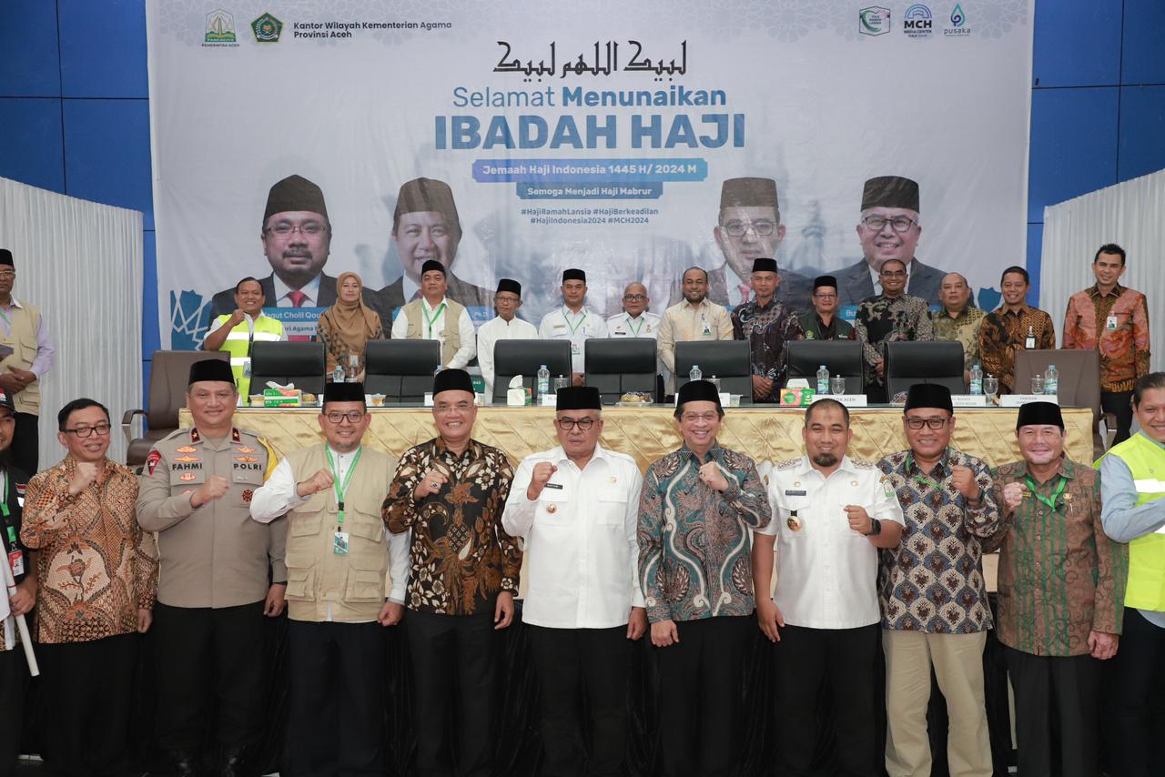 Pj Bupati Aceh Besar Hadiri Penglepasan Jamaah Calon Haji Kloter I Aceh
