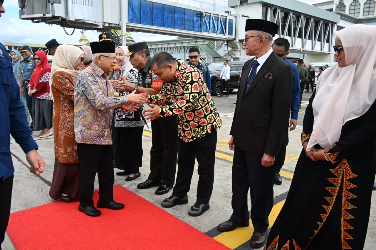 Pj Bupati Aceh Besar Hadiri Peresmian Gedung Landmark BSI Aceh
