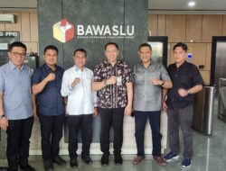 DPRK Banda Aceh Serahkan Lima Nama komisioner Panwaslih Pilkada ke Bawaslu RI