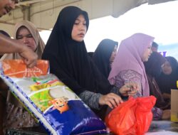 Warga Krueng Raya Nikmati Pasar Khusus Jelang Idul Adha, 400 Kupon Laris Manis