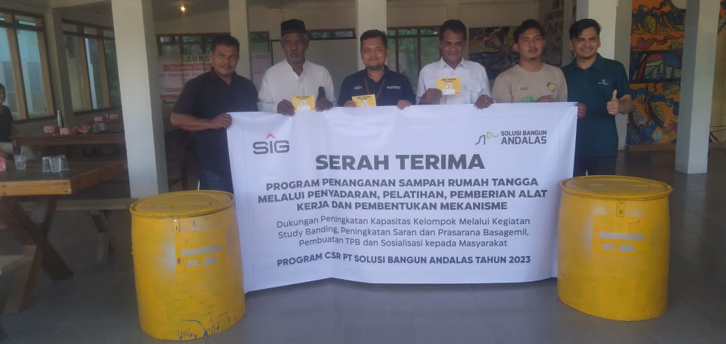Kadis DLH Aceh Besar Aceh Besar Hadiri Launching RPB dan Tabungan Bank Sampah oleh BASAGEMIL