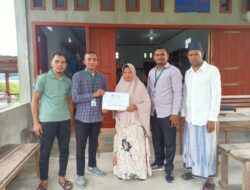 Korban Agin Kencang, Warga Gugop Pulo Aceh Terima Bantuan Baitul Mal Aceh Besar