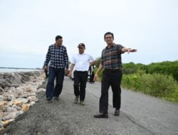 Dewan Banda Aceh Minta Pemerintah Perbaiki Jalan Tepi Laut Gampong Jawa