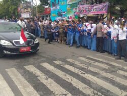 Viral Ambulans Disetop Matikan Sirene Saat Rombongan Jokowi Lewat