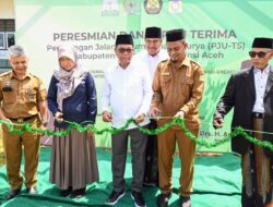 Wakili Pj Bupati, Kadisdik Dayah Aceh Besar Resmikan PJU-TS di Dayah Al Muhajirin
