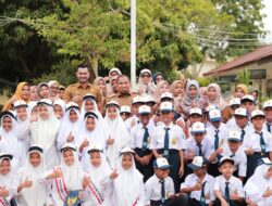 Pj Bupati Iswanto Kunjungi Guru dan Sekolahnya Dulu di SMPN 2 Ingin Jaya