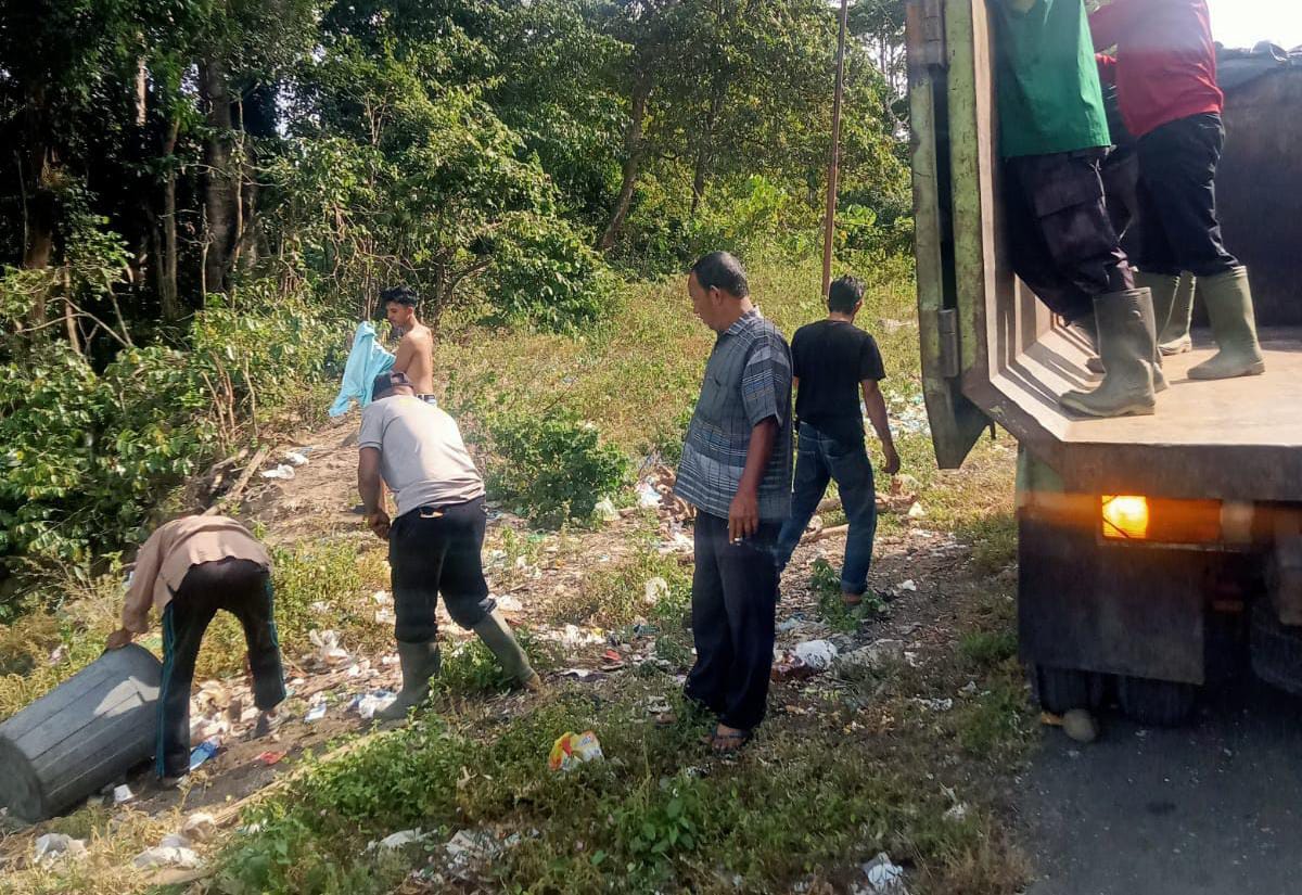 Sukseskan PON 2024, DLH Aceh Besar Tangani Sampah Ilegal di Seunapet Saree