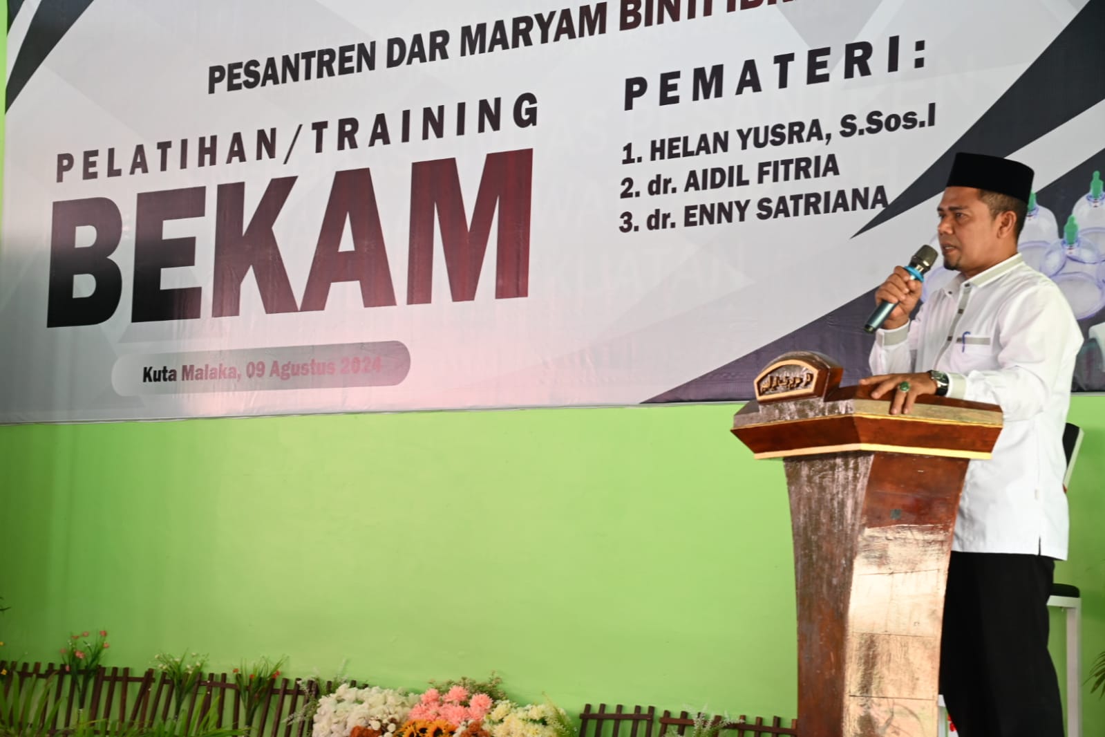 Kadisdik Dayah Aceh Besar Buka Pelatihan Bekam untuk Santriwati di Ponpes Dar Maryam Binti Ibrahim