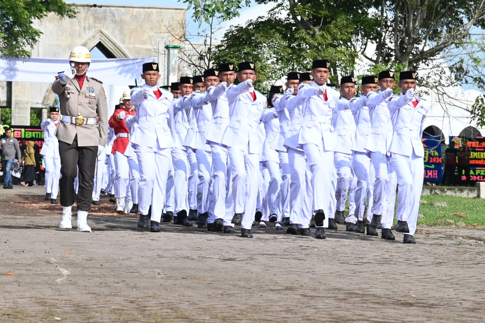 Pj Bupati Iswanto Apresiasi 70 Anggota Paskibraka Aceh Besar