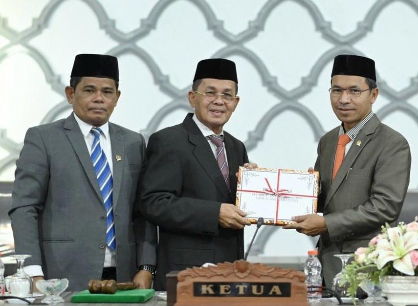 DPRK Banda Aceh Gelar Paripurna Penyampaian Penjelasan dan Penyerahan R-KUA PPAS APBK Tahun 2024