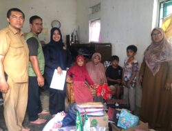Pemkab Aceh Besar Antar Bantuan Kemanusiaan untuk Cut Melly di Peukan Bada