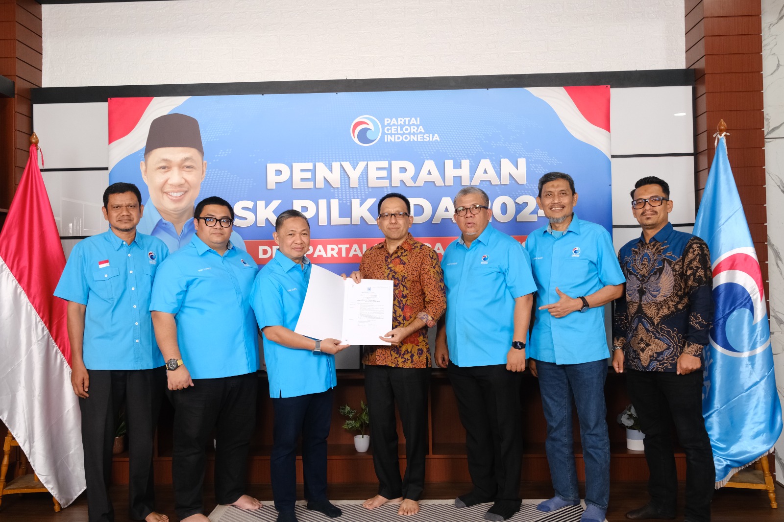 Anis Matta Serahkan SK untuk Musanif dan Sanusi Hasyim sebagai Cabup dan Wabup Aceh Besar