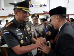 Dandim 0101/KBA Hadiri Rapat Paripurna Pengucapan Sumpah Anggota DPRK Aceh Besar