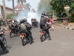 Ratusan Demonstran Ditangkap saat Demo RUU Pilkada, YLBH: Tindakan Polisi Brutal!