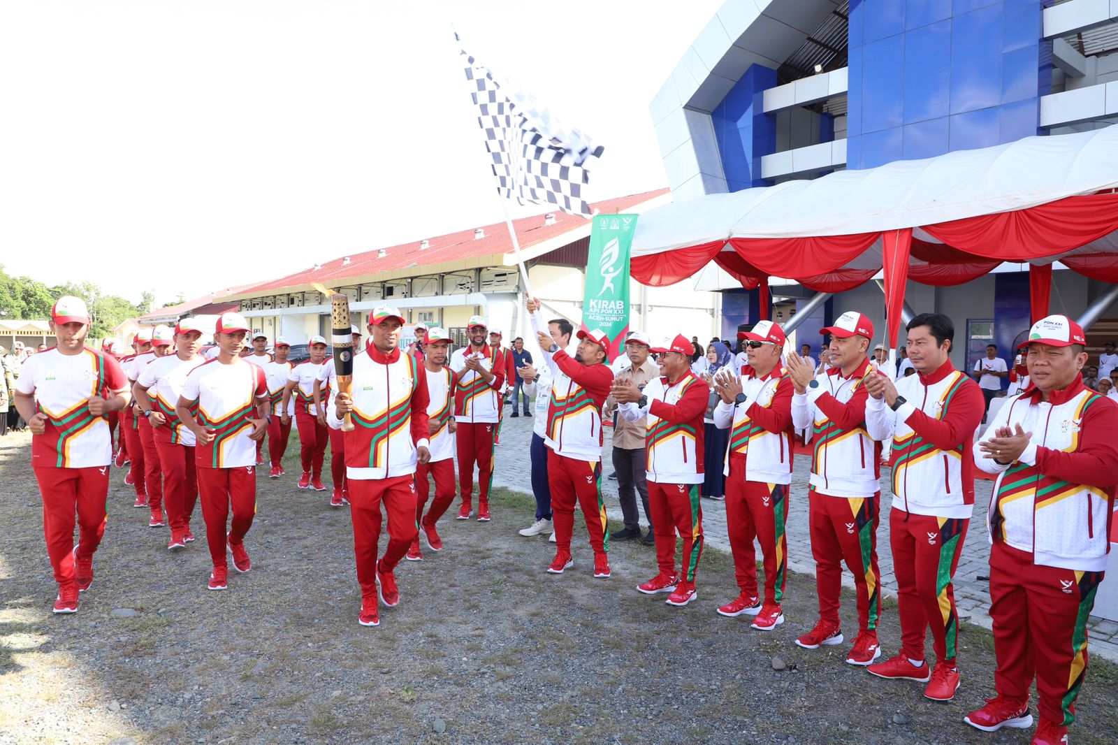 Usai Bermalam di Kota Jantho, Kirab Obor Api PON Dilepas Pj Bupati Aceh Besar Menuju Kota Banda Aceh