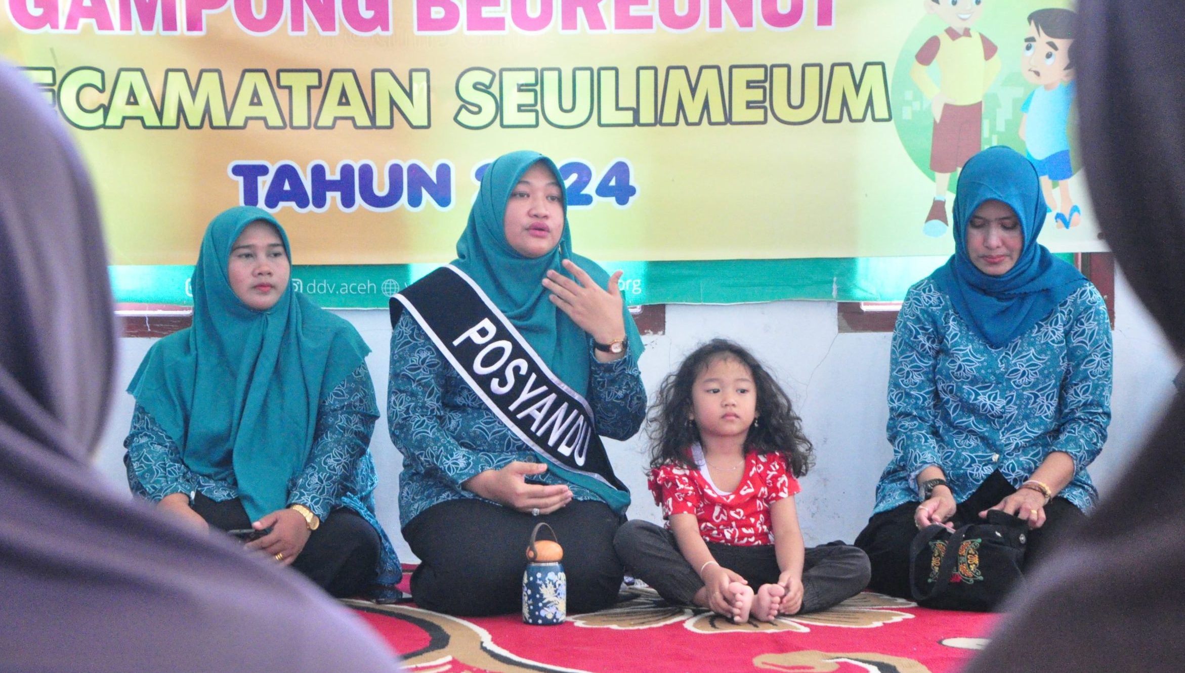 Pj Ketua TP PKK Aceh Besar Tinjau Posyandu di Gampong Beureunut