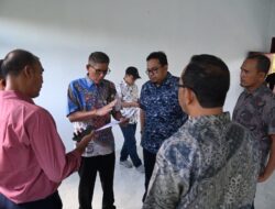 Wakili Pj Bupati, Asisten III Sekdakab Aceh Besar Periksa Hasil Perbaikan Pembangunan Gedung SDN Bak Sukon