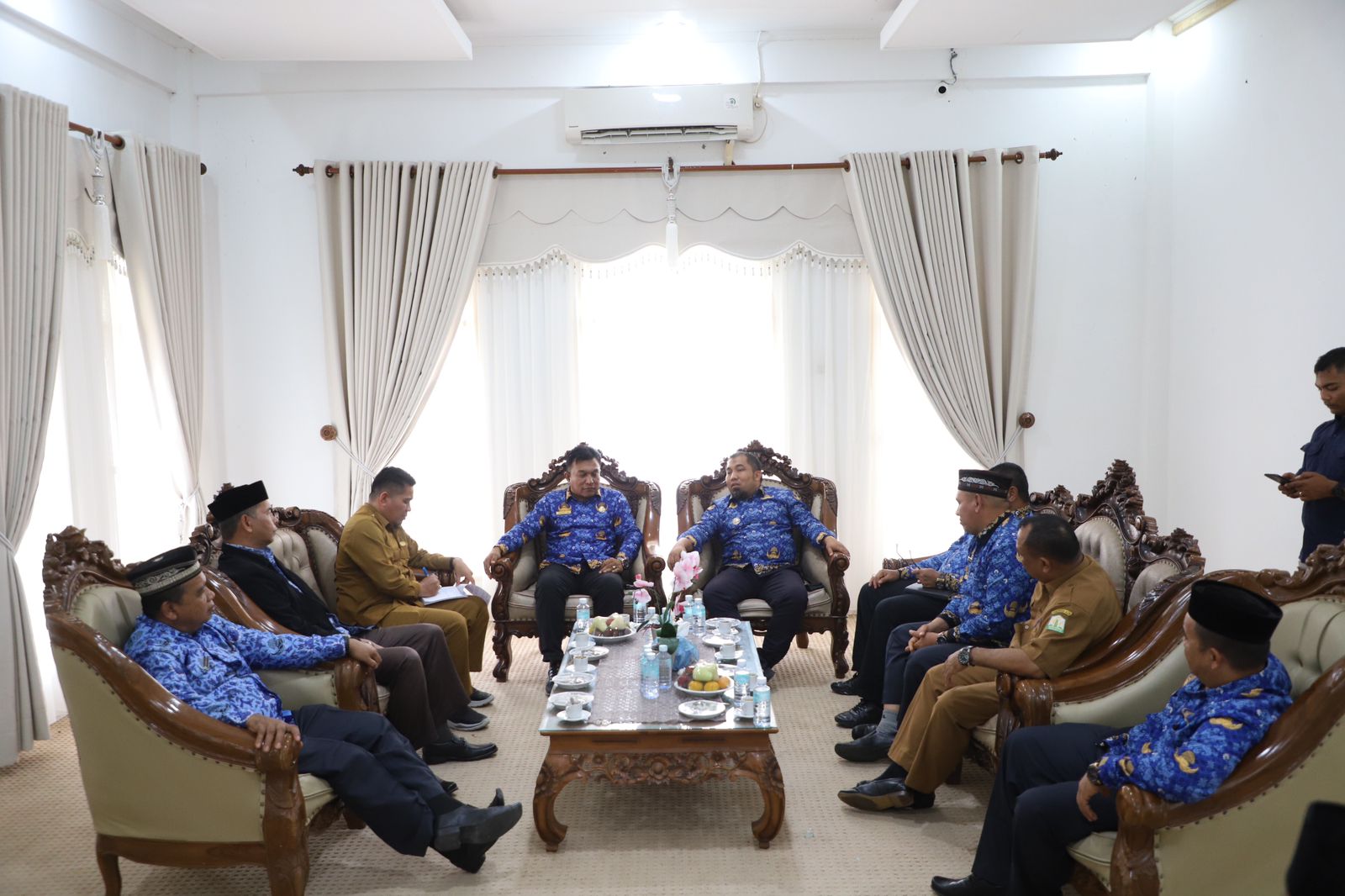 Pj Bupati Iswanto Terima Audiensi Kepala Sekolah di Aceh Besar