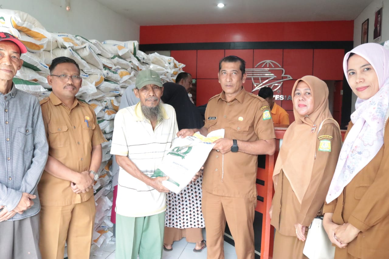 4.113 KPM Seulimuem Aceh Besar Kembali Terima Bantuan Cadangan Beras Pemerintah