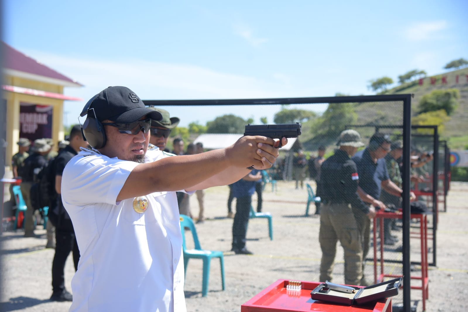 Meriahkan HUT ke 79 Brimob, Pj Bupati Aceh Besar Ikuti Kejuaraan Menembak Eksekutif