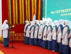 Ketua PD BKMT Aceh Besar Cut Rezky Lantik BKMT Kecamatan Se-Aceh Besar