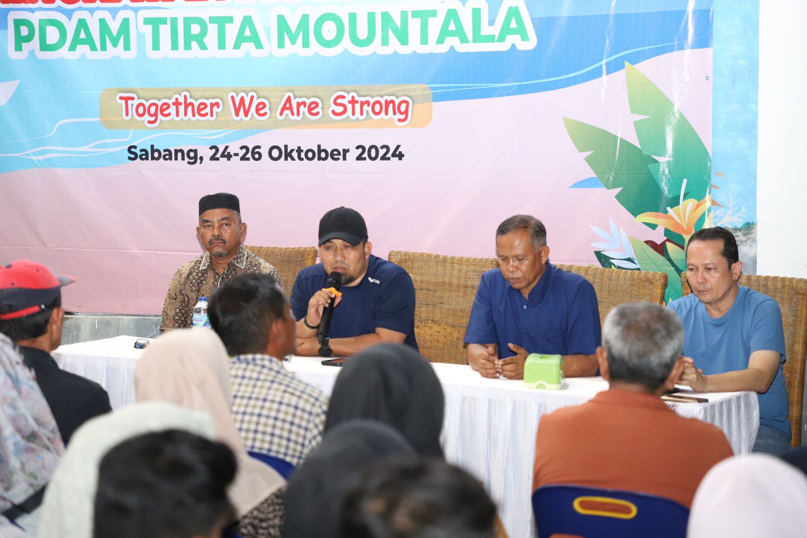 Pj Bupati Aceh Besar Buka Bimtek Peningkatan Motivasi Kerja PDAM Tirta Mountala