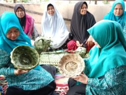 TP PKK Aceh Besar Kunjungi Rumah Dilan Gelari Pelangi Reuhat Tuha Sibreh