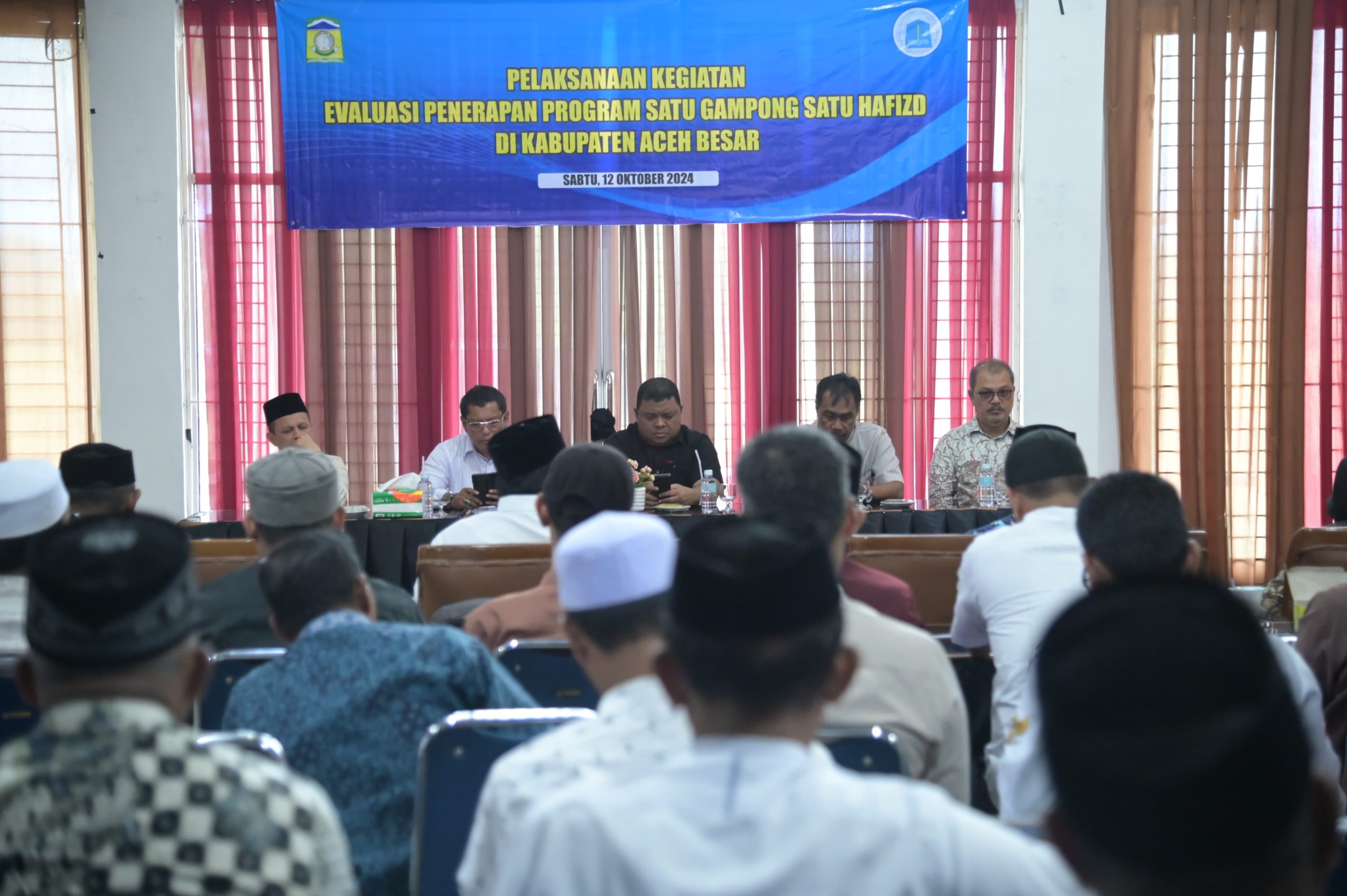 Wakili Pj Bupati, Sekda Aceh Besar Buka Evaluasi Penerapan Program Satu Gampong Satu Hafizd